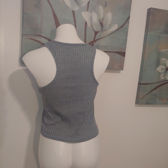 Olivia Rae gently worn cropped tank top - Picture 3 of 3